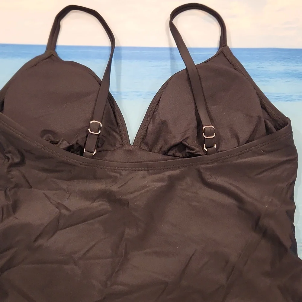 CUPSHE Classic Black One-Piece Swimsuit - Picture 3 of 5